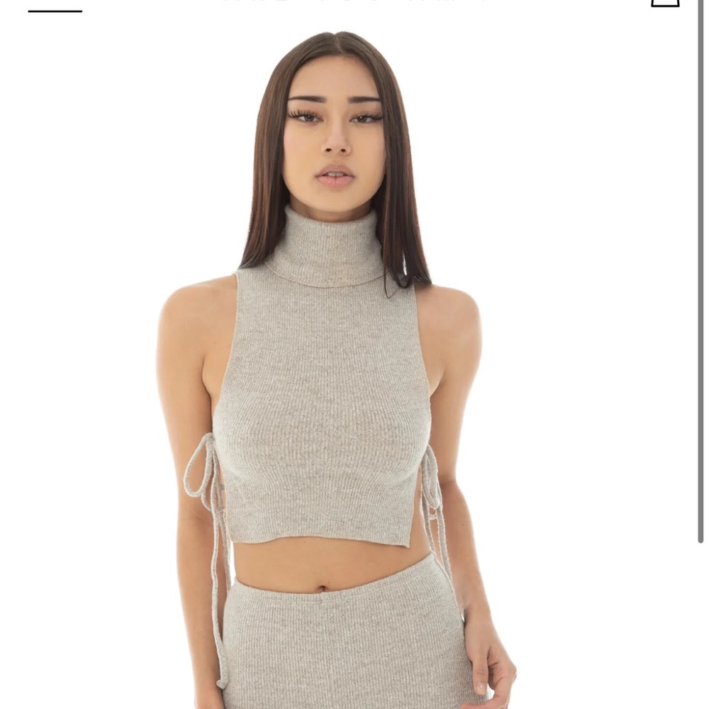 Are You Am I Zuhara Top in Oatmeal and size Medium